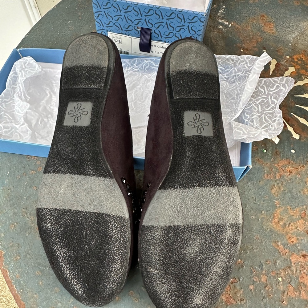 Vera Wang Sparkly Flats  -  Size 8 - Picture 5 of 5